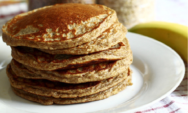 PANCAKE DE AVENA Y BANANA